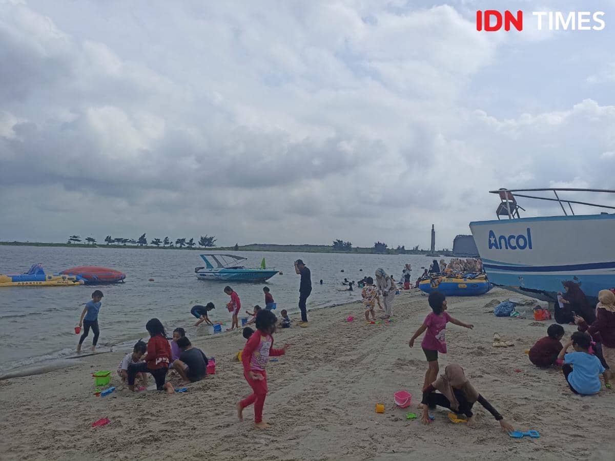 Potret Pantai Ancol, Jakarta Utara
