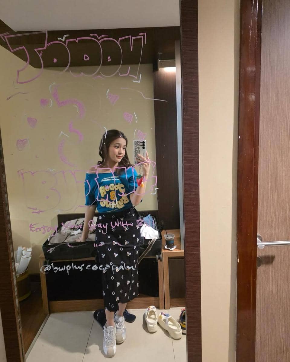 ide padu padan sneakers ala Eca Aura 