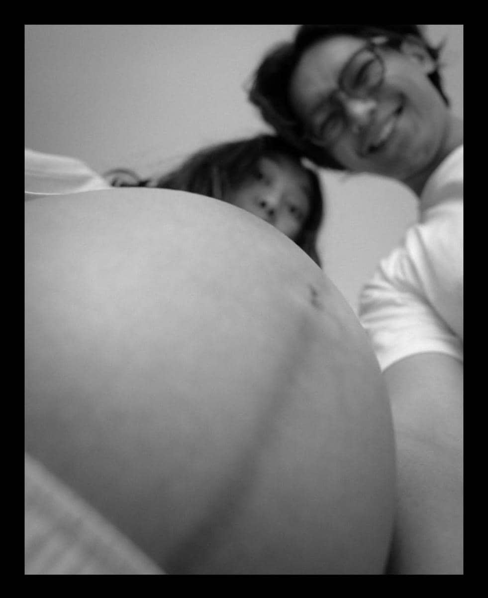 Dhika Himawan hamil.