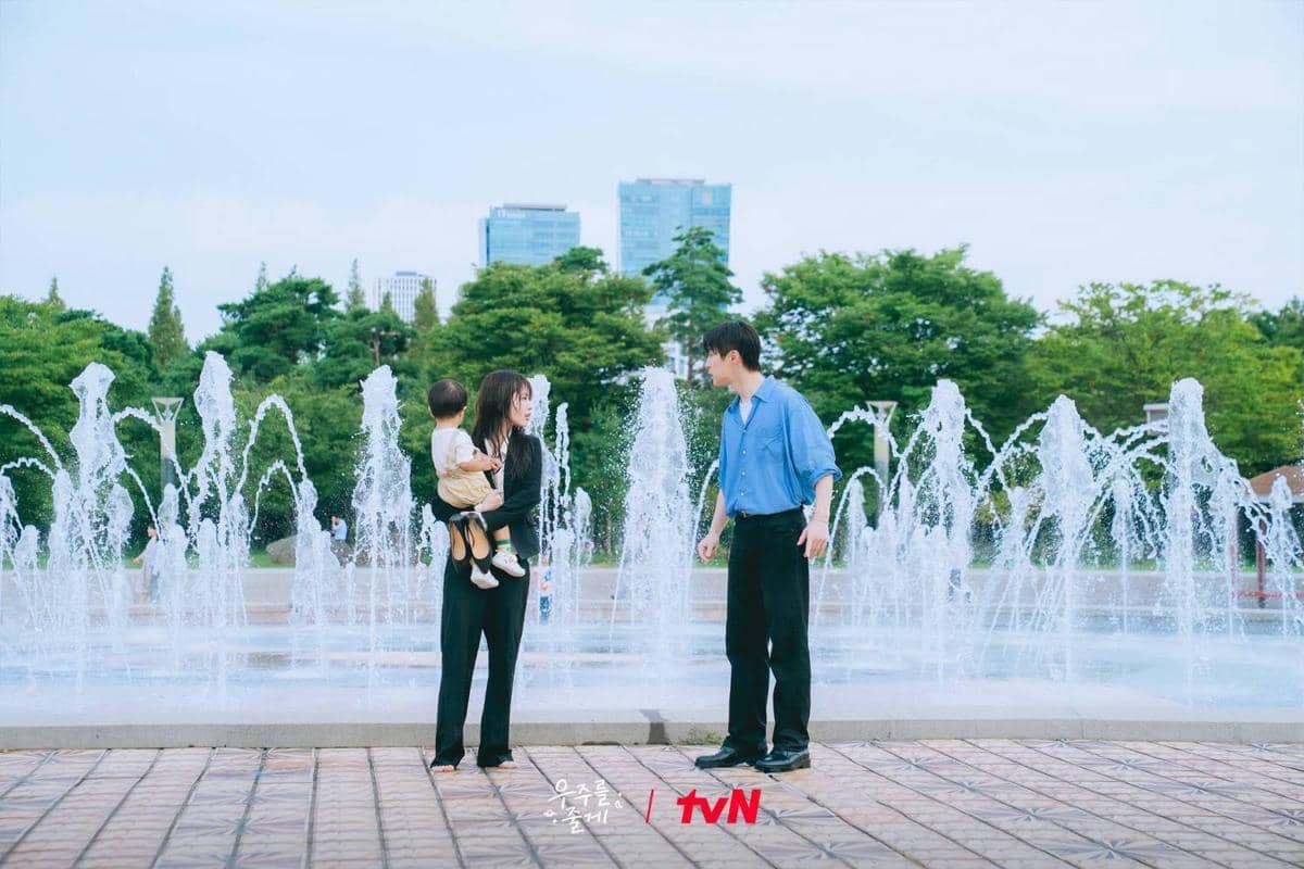 Cuplikan drama Korea Our Universe