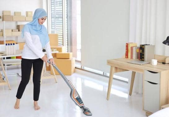 ilustrasi membersihkan rumah