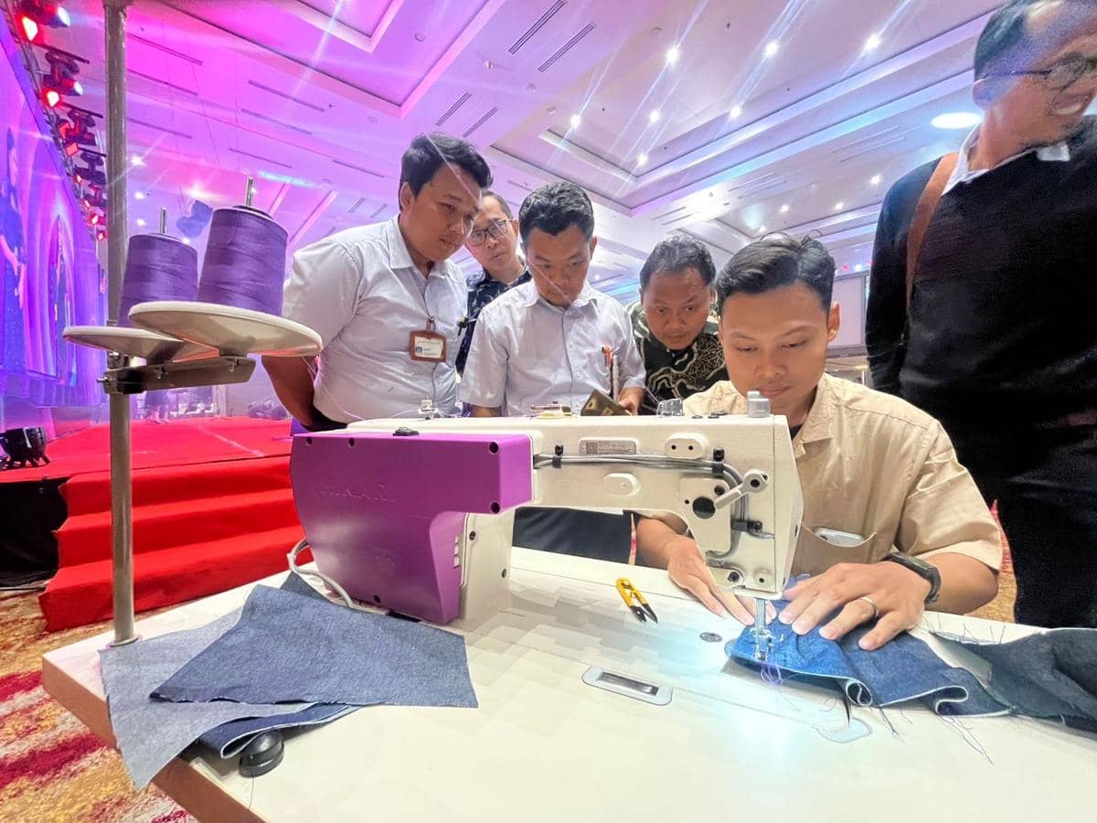 Hikari, mesin jahit AI