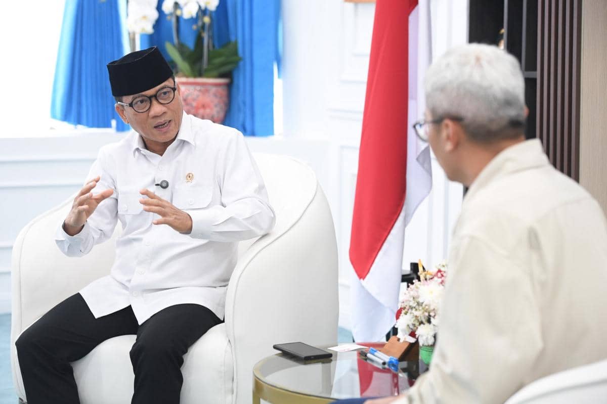 Mendes PDT Yandri Susanto bicara peluang Kopdes Merah Putih bidik peluang usaha genteng.