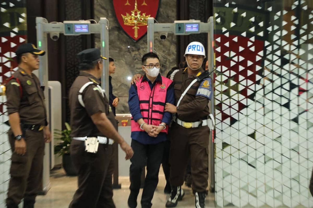 Tersangka kasus dugaan korupsi ekspor limbah minyak sawit alias POME 2022-2024 