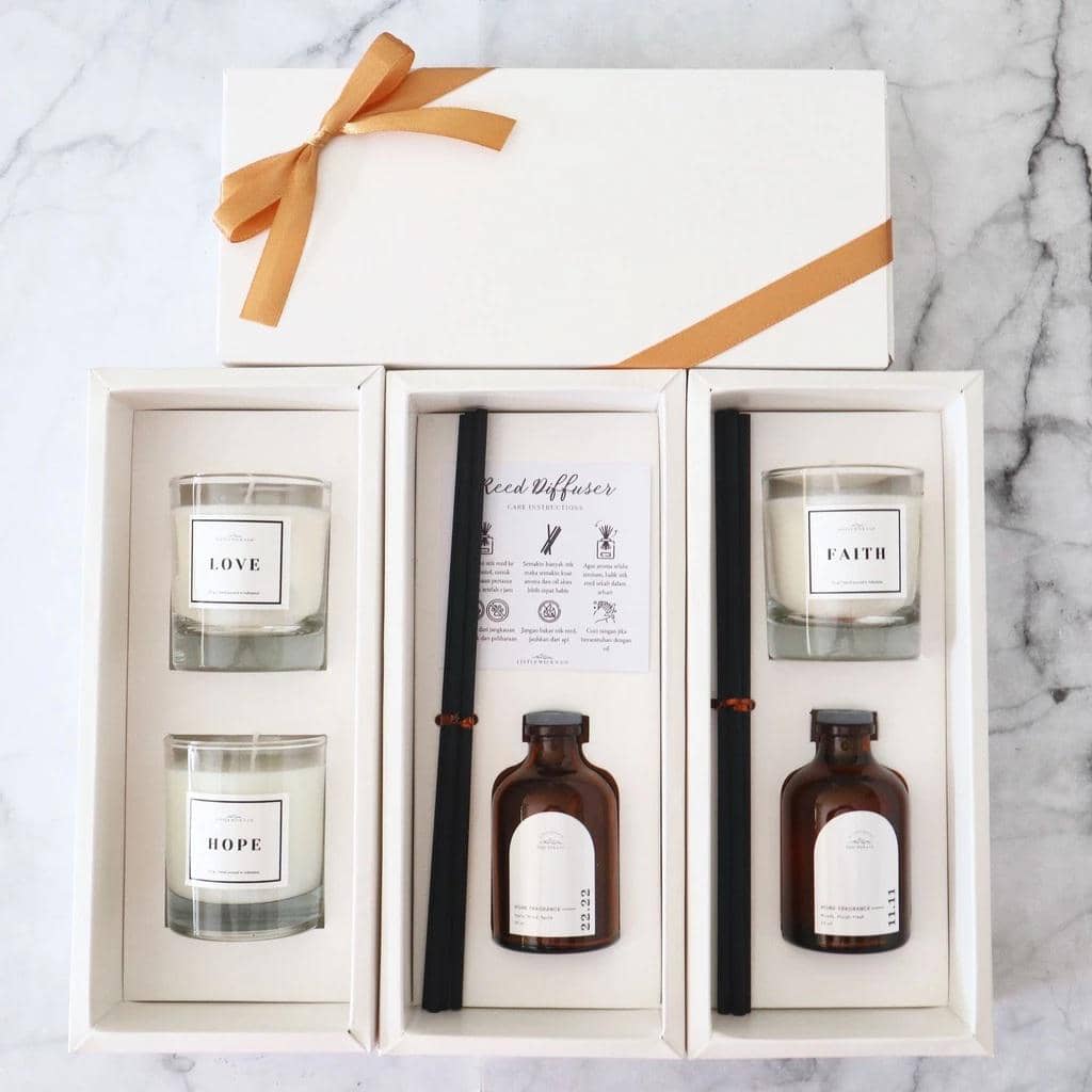 Ilustrasi kado Valentine (Shopee/Little Wick n Co)