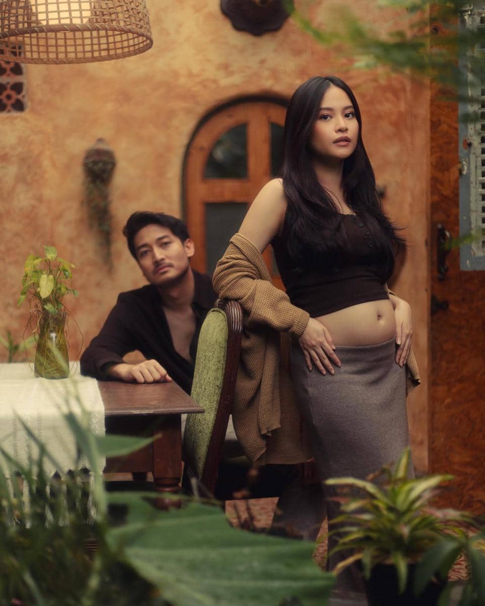 artis umumkan kehamilan awal 2026