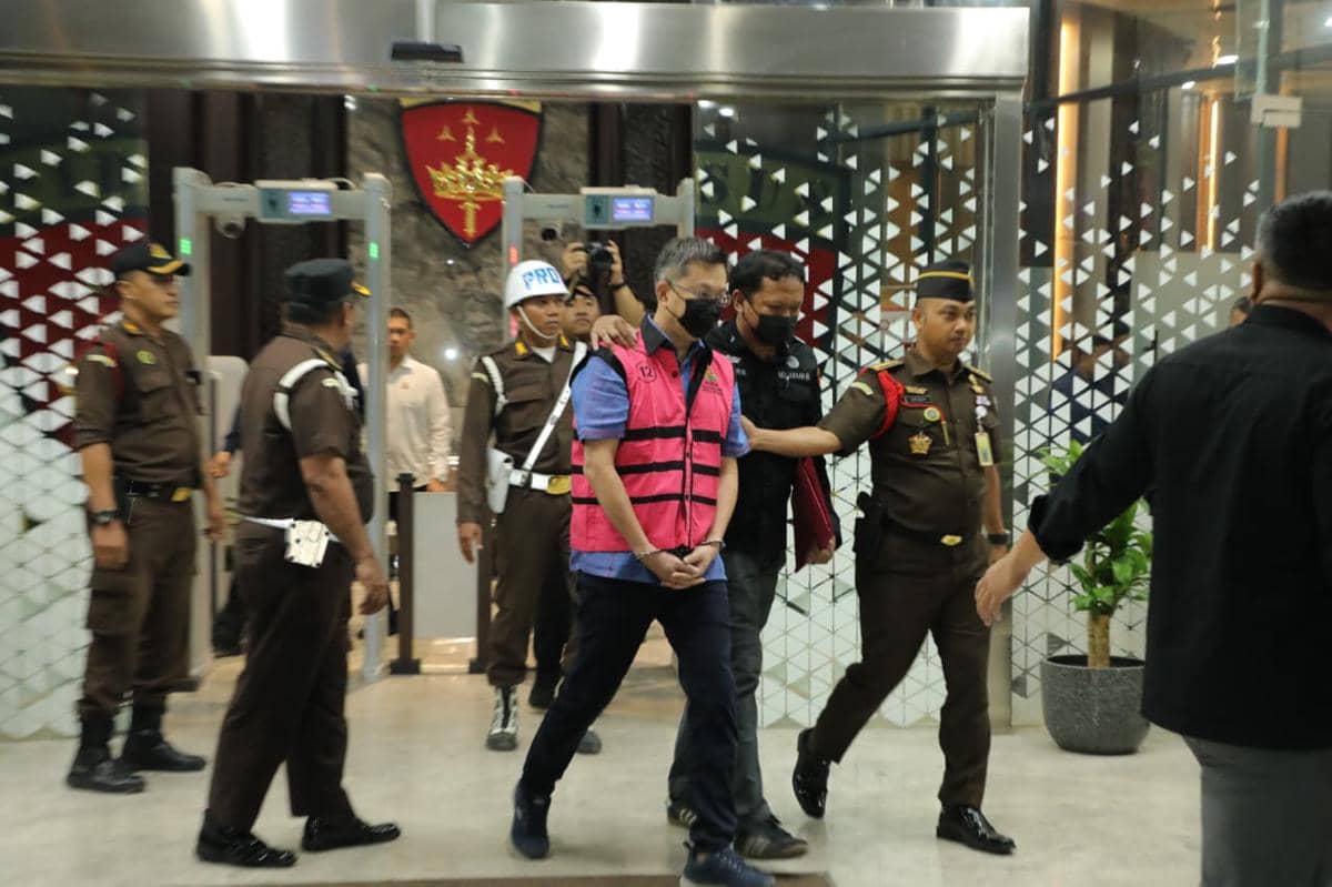 Tersangka kasus dugaan korupsi ekspor limbah minyak sawit alias POME 2022-2024 