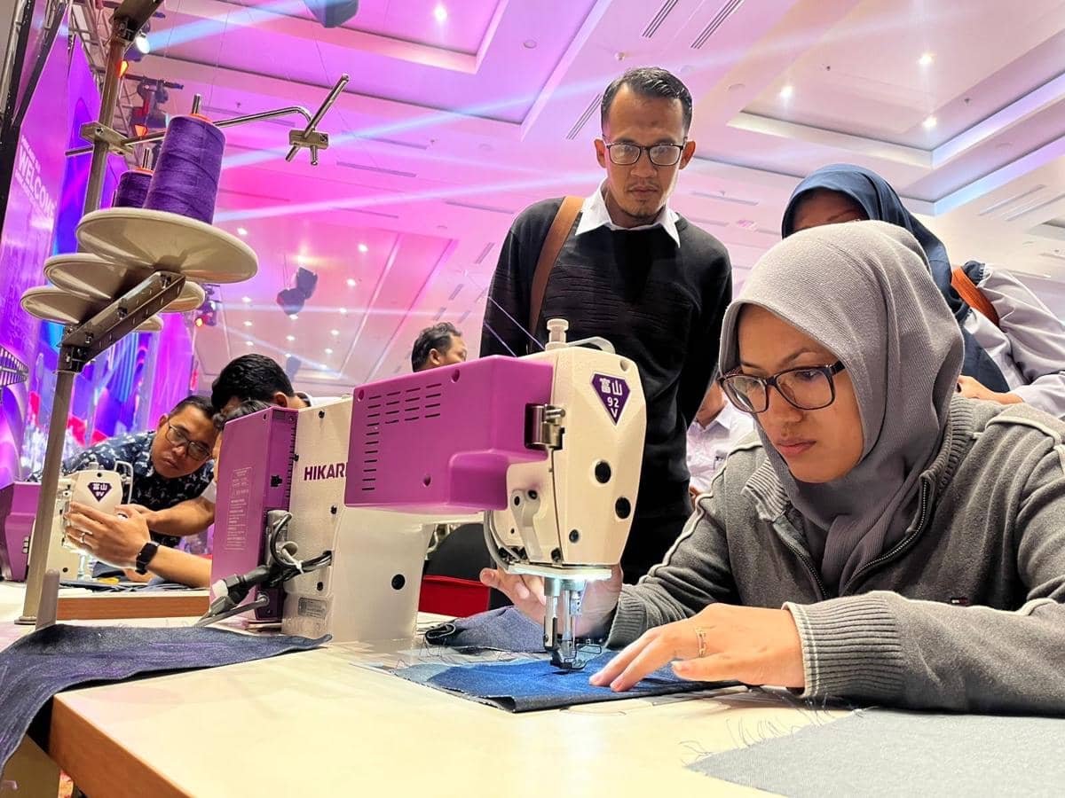 Hikari, mesin jahit AI