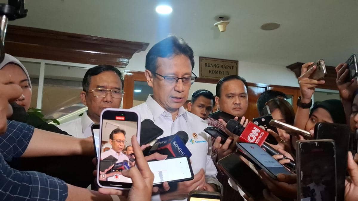 Menteri Kesehatan Budi Gunadi Sadikin sebut pemutihan tunggakan iuran BPJS tinggal tunggu peraturan presiden.