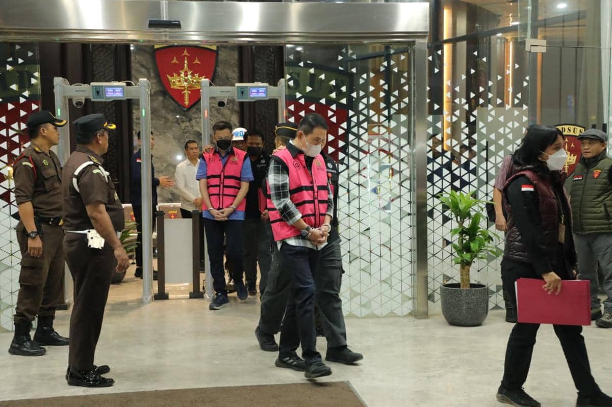 Tersangka kasus dugaan korupsi ekspor limbah minyak sawit alias POME 2022-2024 