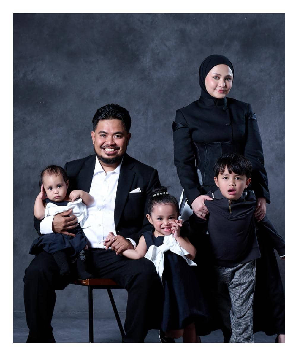 artis umumkan kehamilan awal 2026