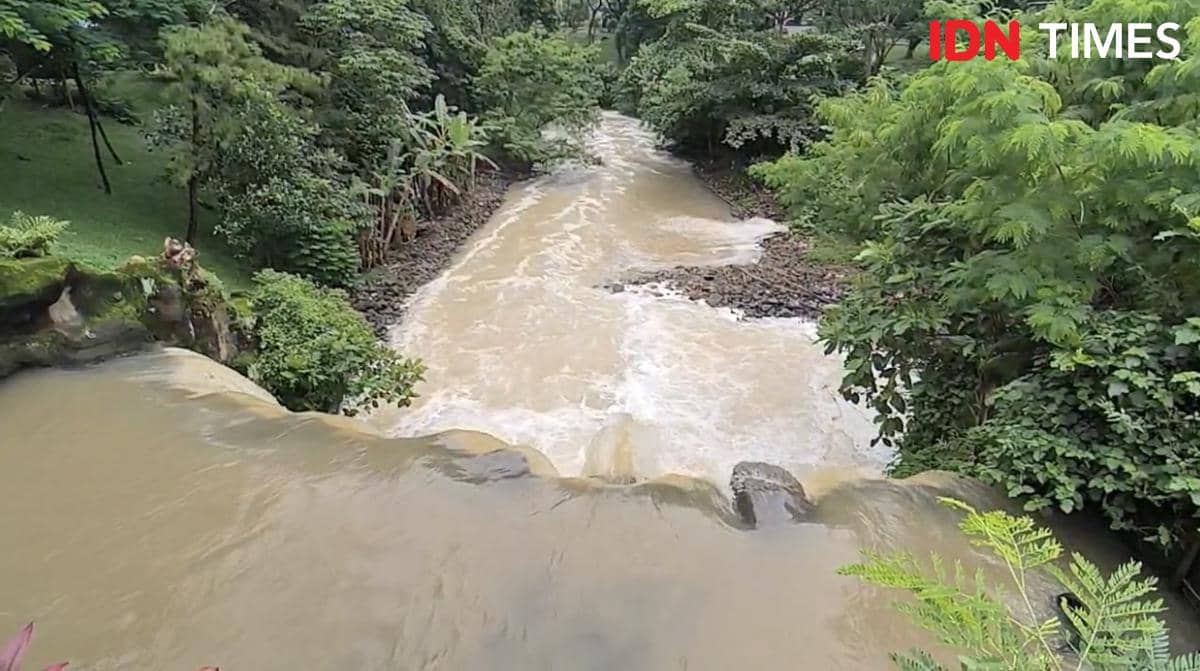 Belasan Ton Pestisida Terbakar di Gudang BSD, Cemari Sungai Cisadane