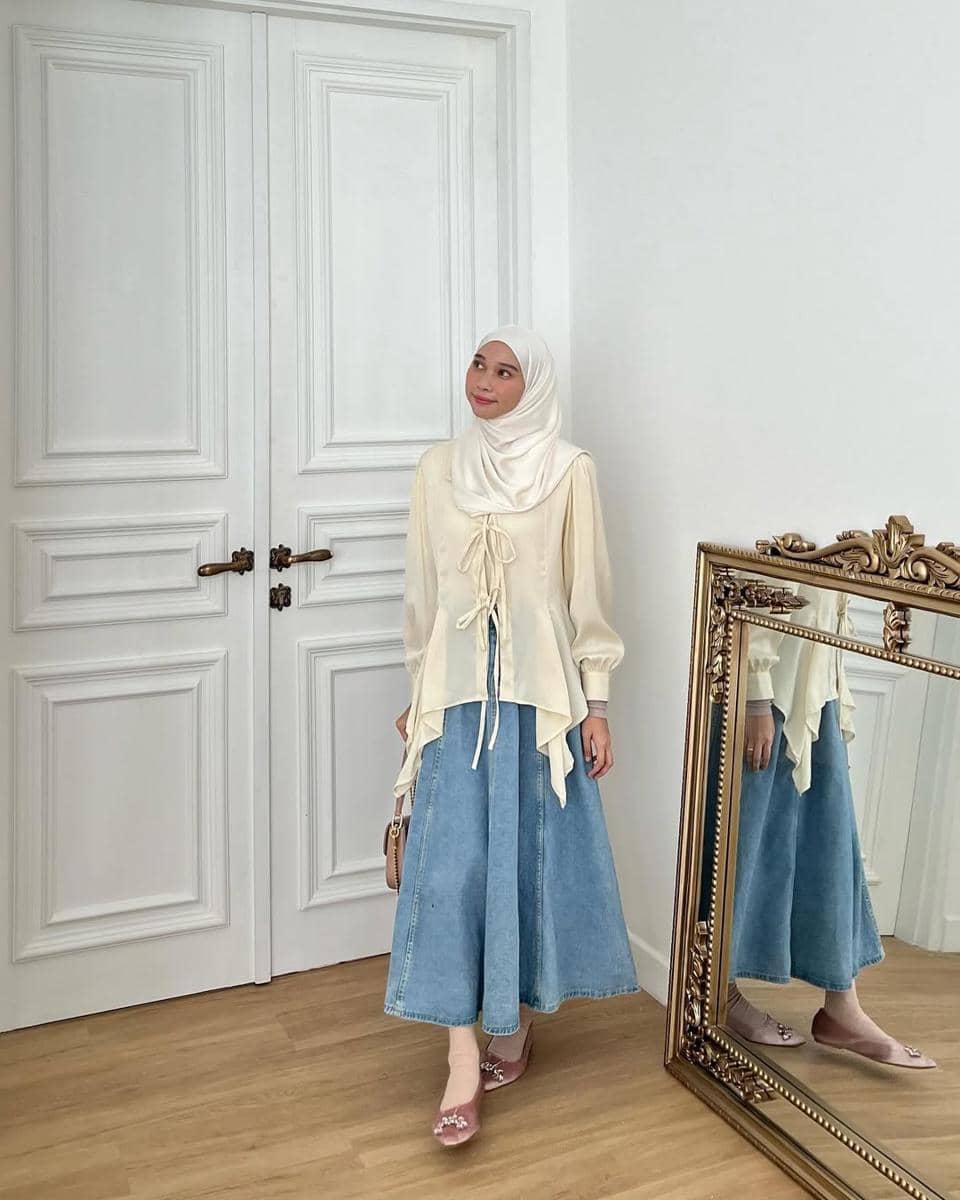 OOTD warna butter yellow. (instagram.com/nasariastri)