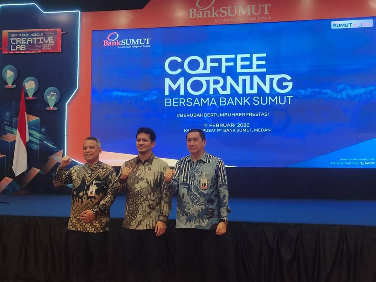 Direktur Utama PT Bank Sumut (Perseroda), Heru Mardiansyah bersama komisaris (IDN Times/Indah Permata Sari)