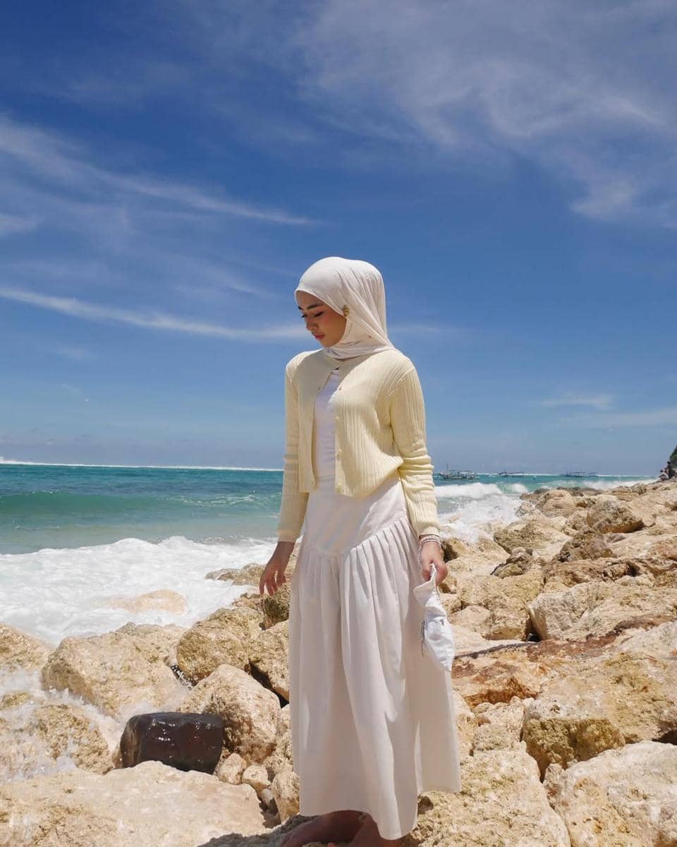 OOTD warna butter yellow. (instagram.com/caltrixienaf)