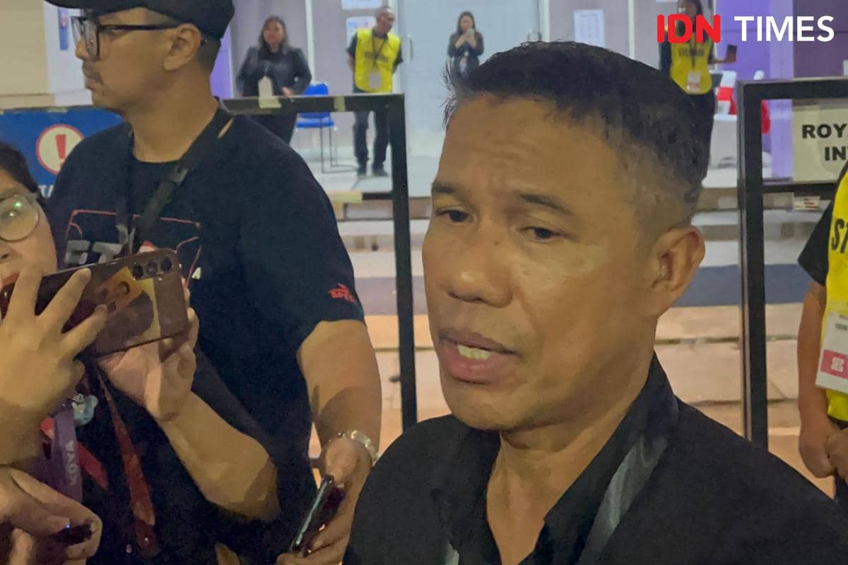 Sekretaris Jendral (Sekjen) PSSI, Yunus Nusi di Indomilk Arena, Tangerang usai laga uji coba Timnas Indonesia U-27 melawan China