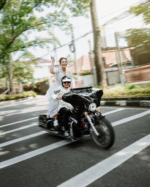 potret pernikahan Reza SMASH dan Santi Febrianti