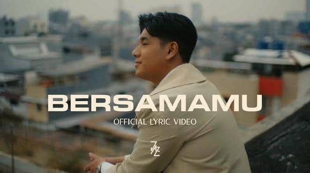 thumbnail official lyric video untuk lagu "Bersamamu"