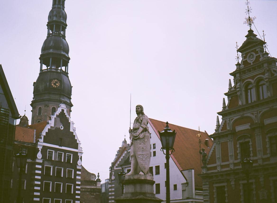 Potret Patung Roland