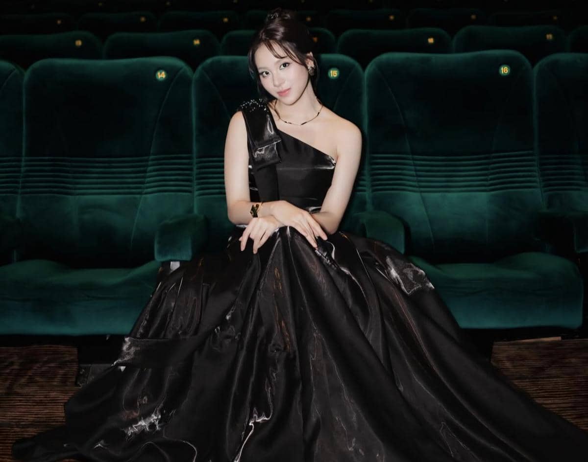 Potret Zee Asadel di premier film Jangan Seperti Bapak