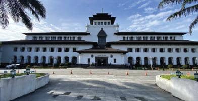 Wisata Sejarah Gedung Sate - Museum Gedung Sate