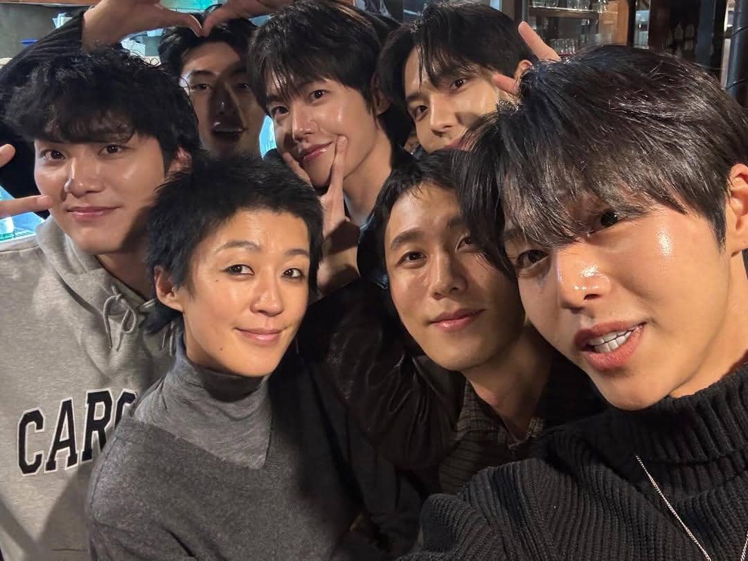 potret Hong Jin Kyung ngumpul bareng cast Single's Inferno 5