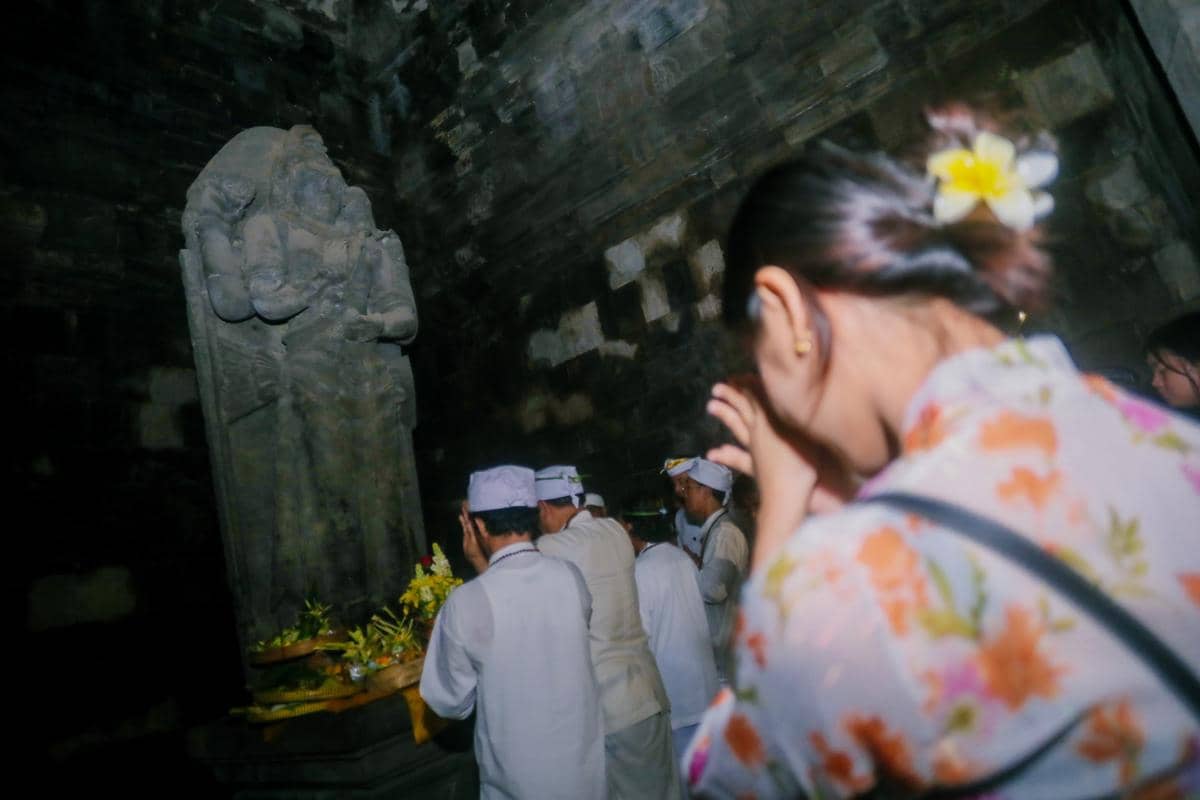 Peribadatan di Candi Prambanan. (Dok. Istimewa)