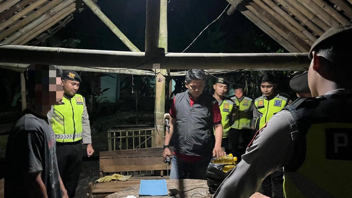 Barang bukti miras oplosan yang disita petugas. (Dok. Polres Bantul)