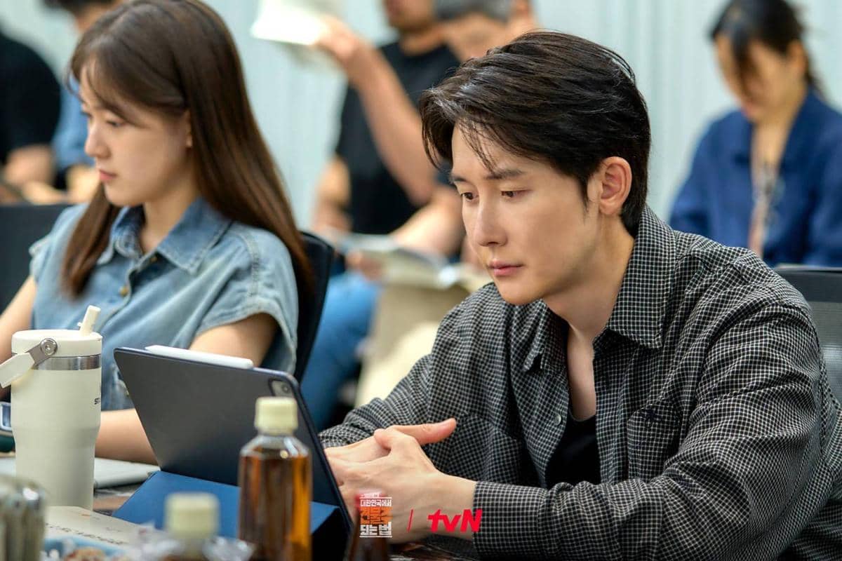  Potret Kim Jun Han di pembacaan naskah drama Mad Concrete Dreams 