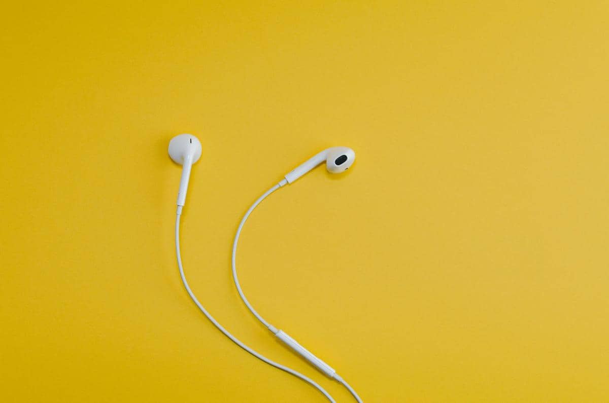ilustrasi earphone
