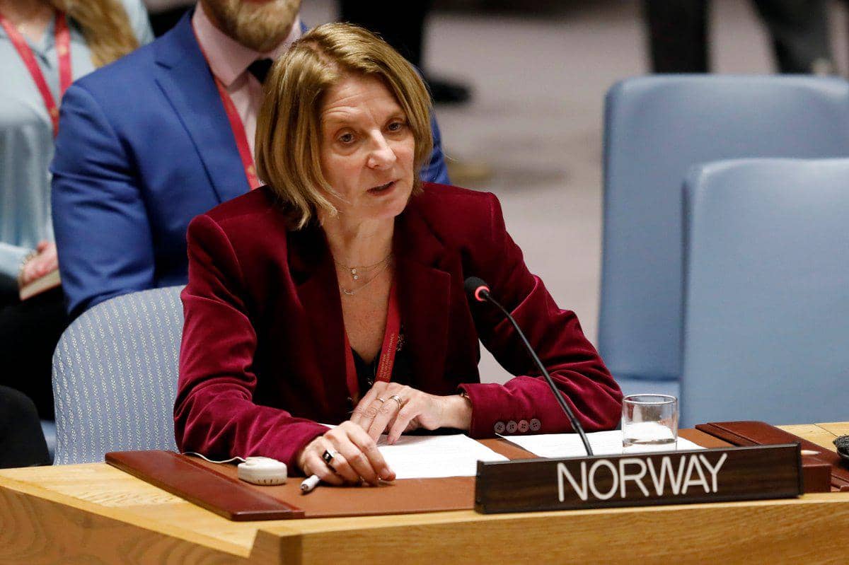 Mona Juul dalam perannya sebagai Duta Besar dan Perwakilan Tetap Norwegia untuk Perserikatan Bangsa-Bangsa di New York pada tahun 2019. (Richard Drew / AP / NTB, CC BY 3.0, via Wikimedia Commons)