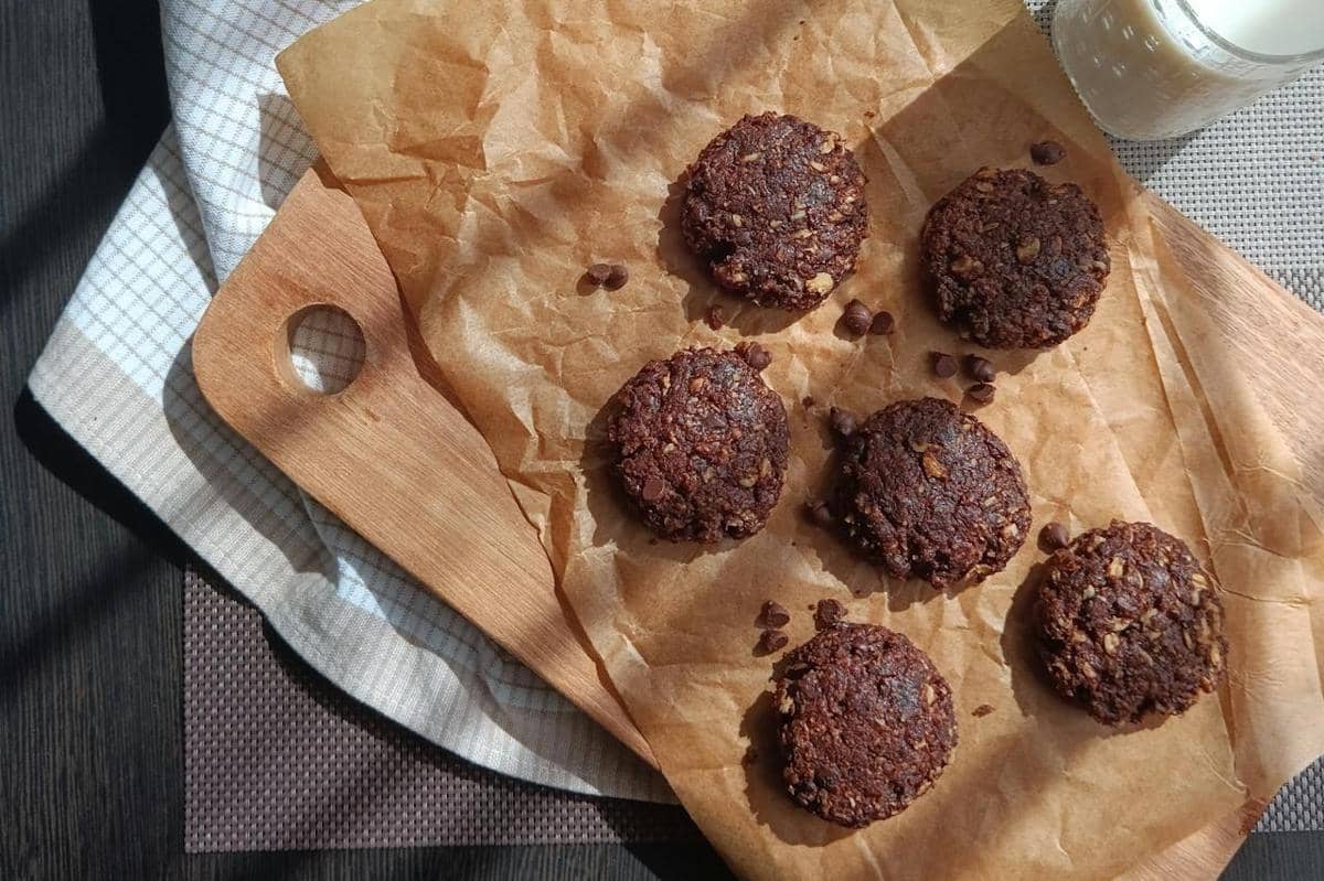 ilustrasi oatmeal chocolate bar