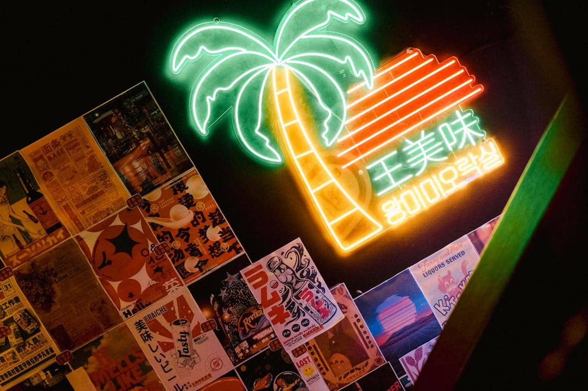 ilustrasi interior retro pop art