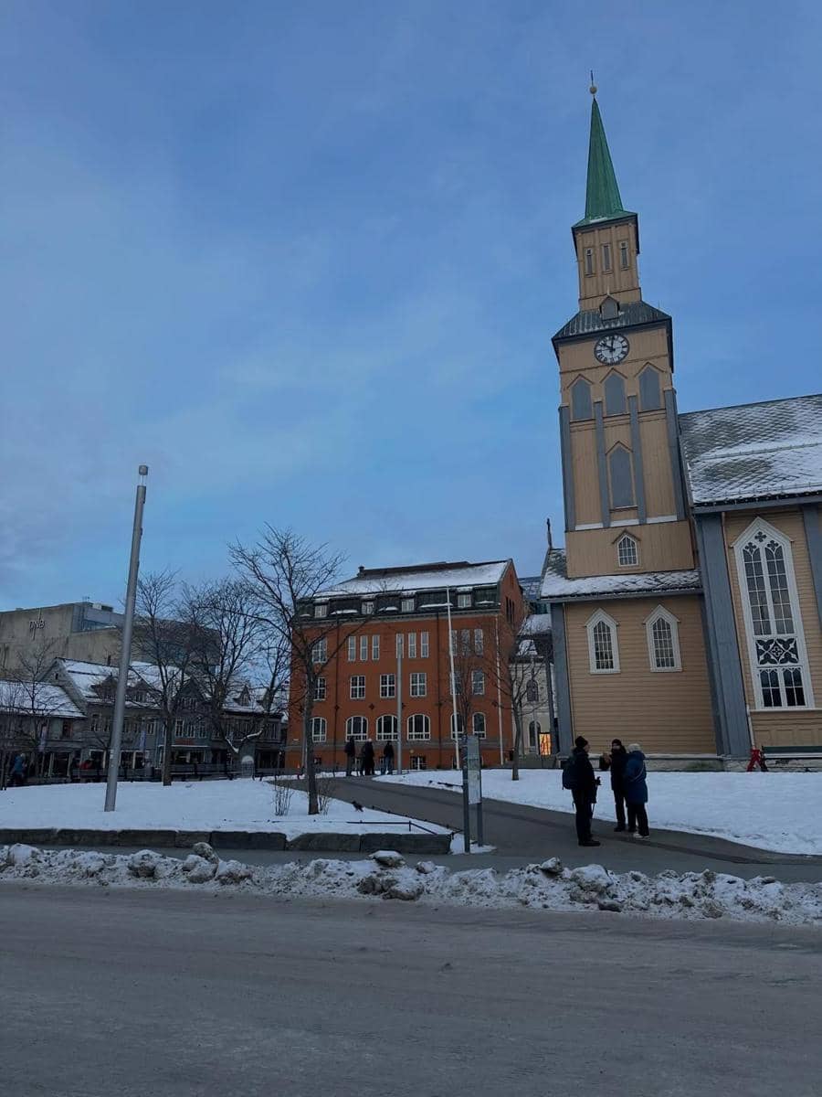 Acha Septriasa jalan-jalan di Kota Tromsø.