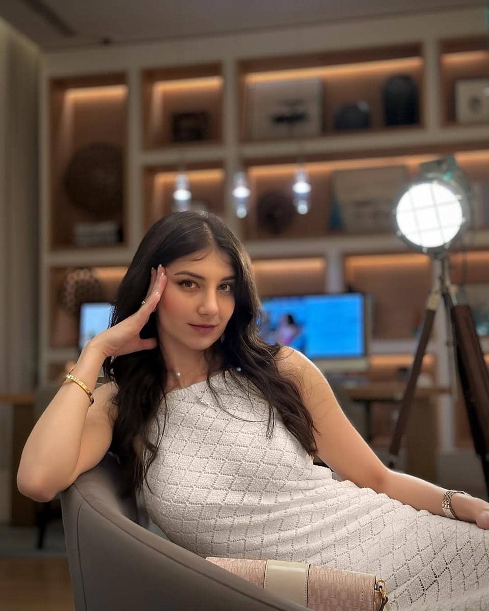 potret Monika Harutjunjanova, Miss World Armenia 2026