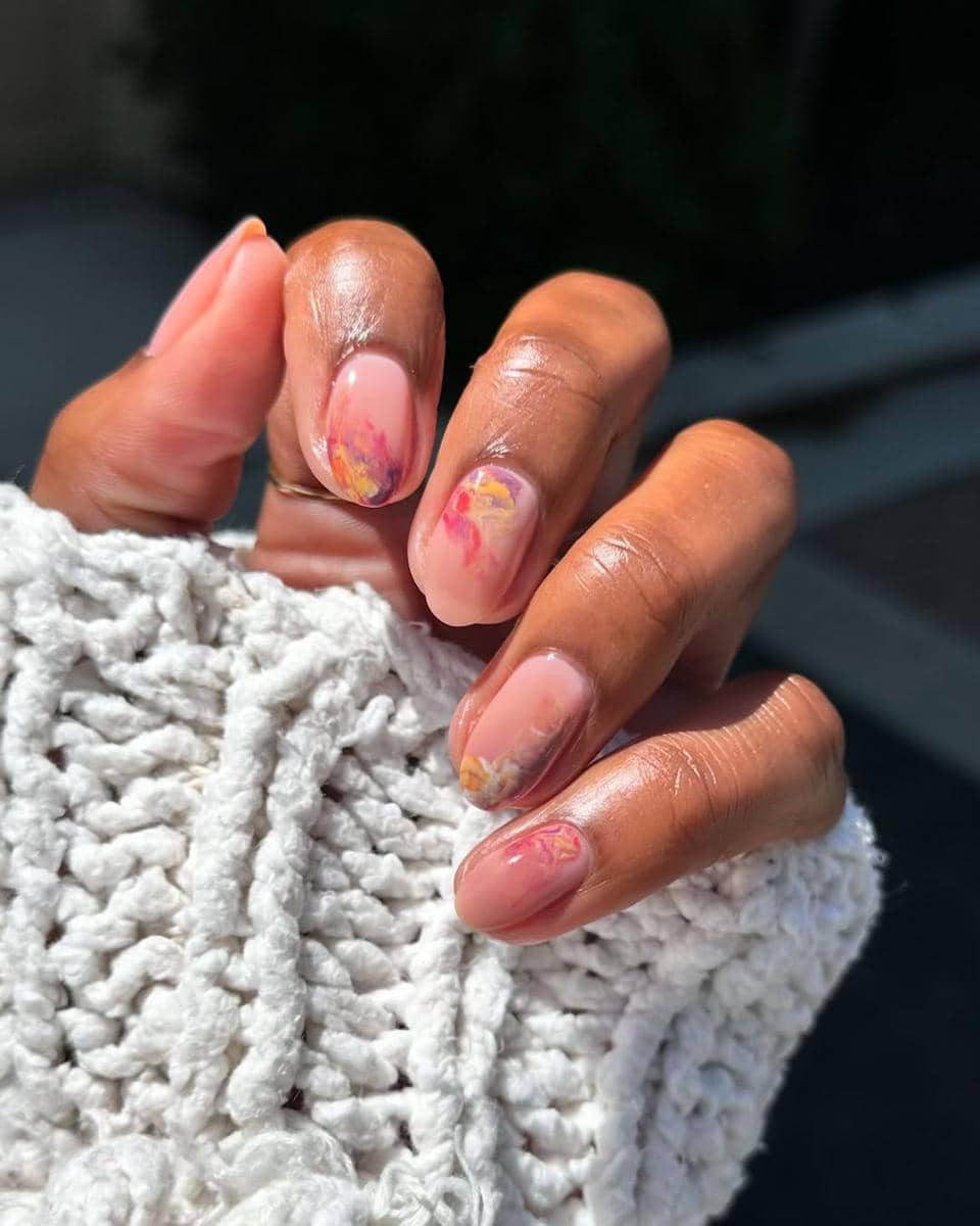 inspirasi watercolor nail art