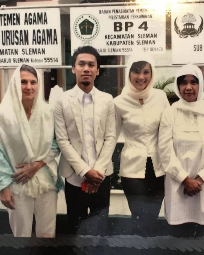 Artis Menikah di KUA (instagram.com/erosscandra)