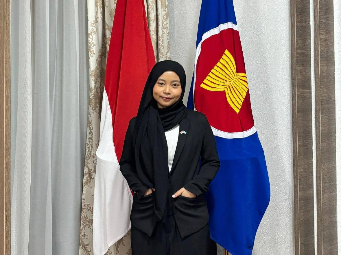 Julia Syifa Az-Zahra, mahasiswa Sastra Inggris UIN Sunan Kalijaga yang magang di KBRI Astana, Kazakhstan.