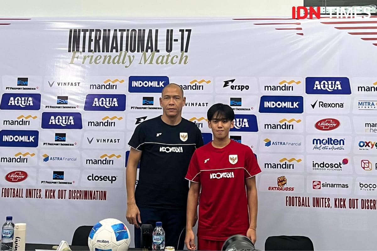 Pelatih Timnas Indonesia U-17, Nova Arianto usai laga uji coba internasional melawan China U-17 di Indomilk Arena, Tangerang 