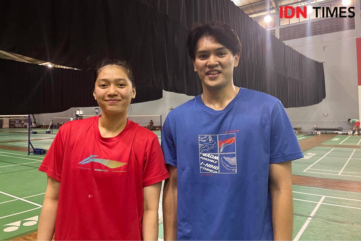 Ganda campuran Indonesia, Adnan Maulana/Indah Cahya Sari Jamil di Pelatnas PBSI Cipayung 