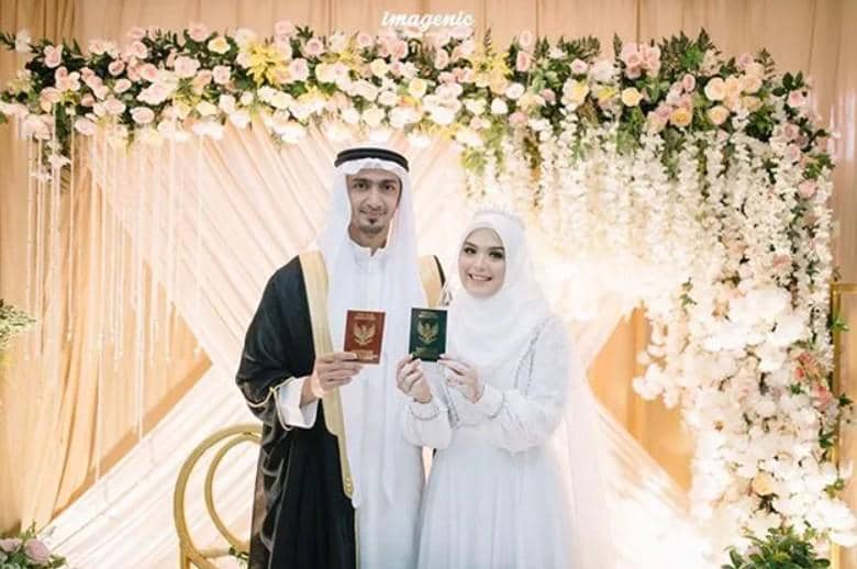 Artis Menikah di KUA (instagram.com/vebbypalwinta)