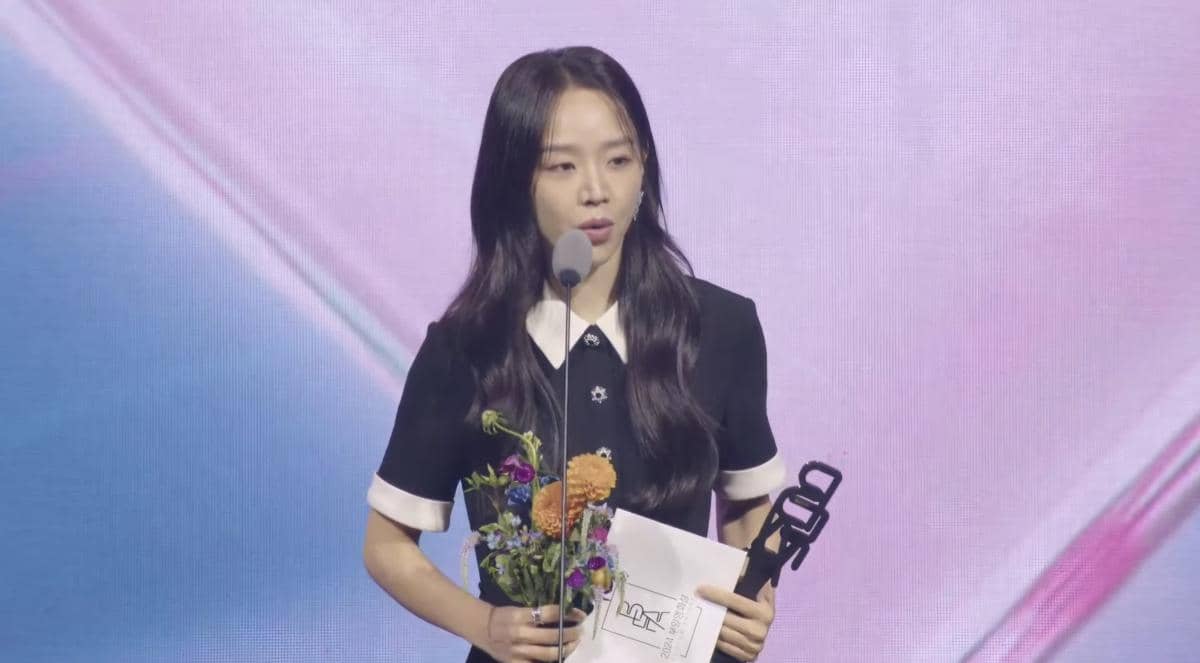Shin Hye Sun di acara award