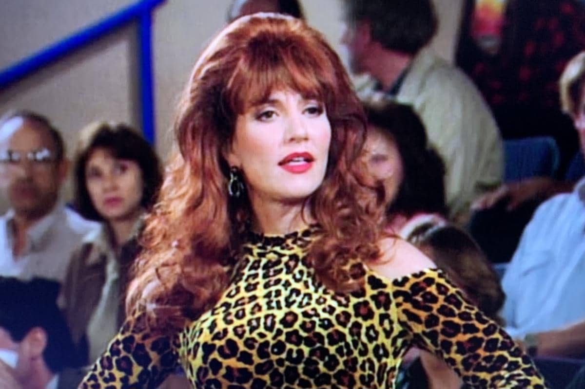 Katey Sagal dalam serial Married... with Children