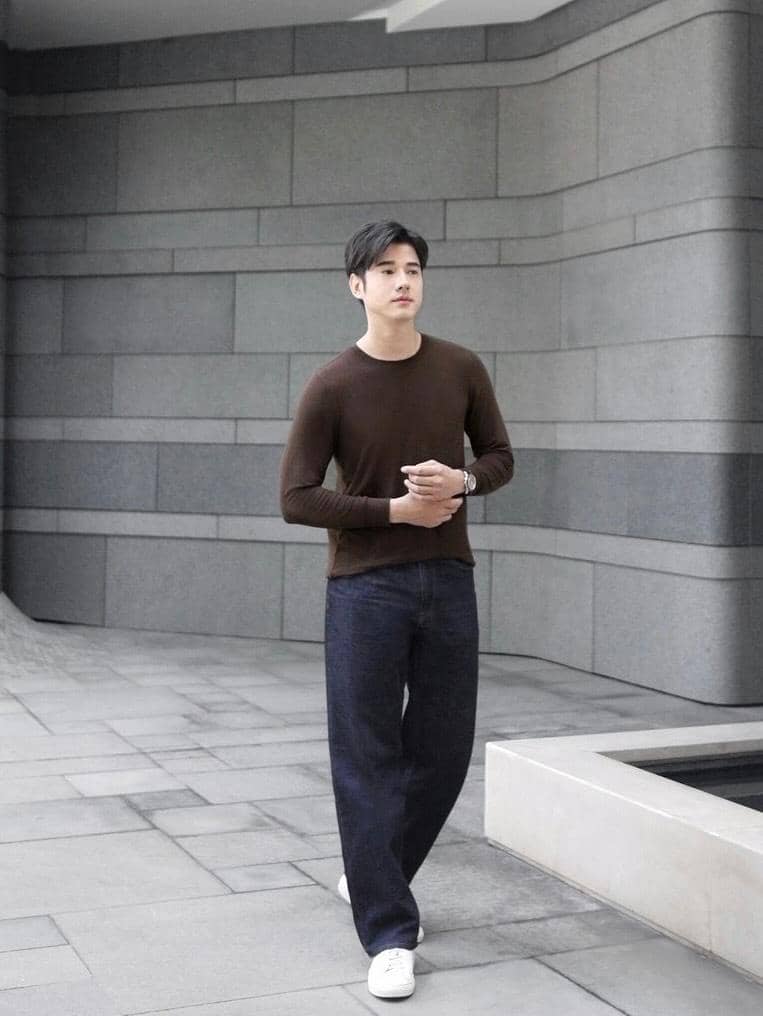 OOTD Canvas Sneakers ala Mario Maurer