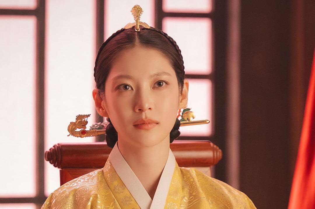 still cut drama Korea Perfect Crown