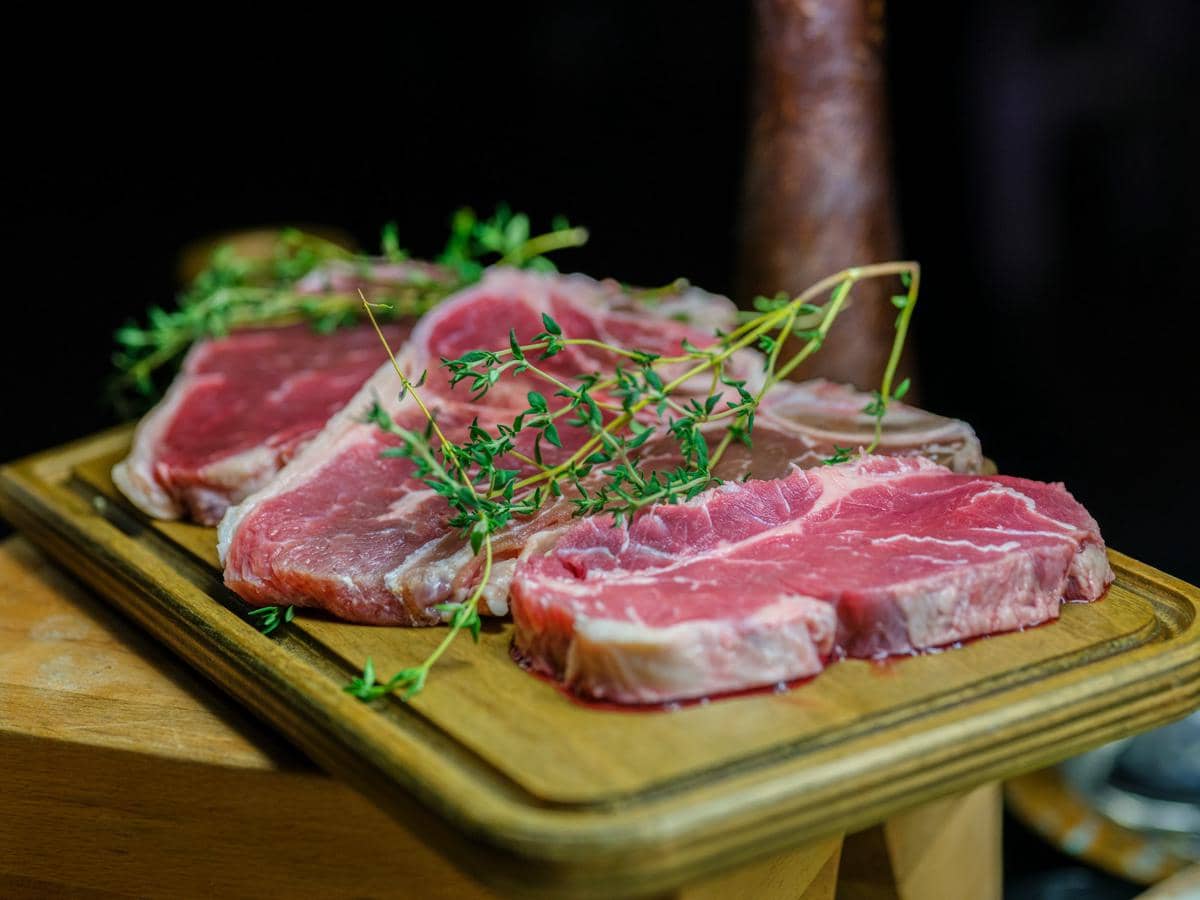 ilustrasi daging untuk steak 