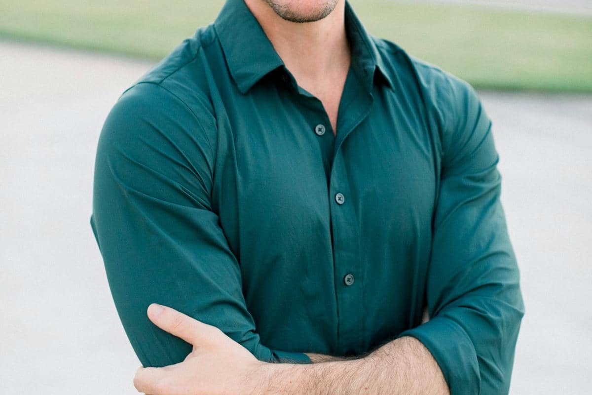 ilustrasi warna baju yang cocok untuk Imlek 