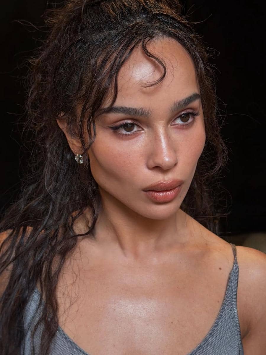 Ilustrasi kiss curls 