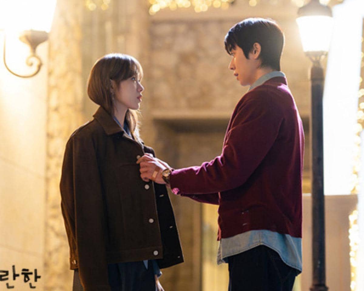 cuplikan drakor In Your Radiant Season