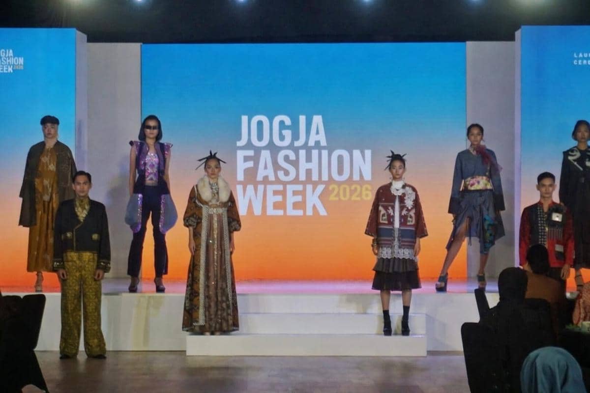 Peluncuran Jogja Fashion Week (JFW) 2026 di Gelanggang Inovasi dan Kreativitas (GIK) UGM, Sleman, DIY, Kamis (12/2/2026).